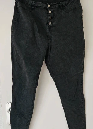 Misguided plussize highwaist jeans 46, merk: Missguided Plus, staat: Goed, maat: XXXL / 46 / 18, € 2,50, € 3,33 inclusief Kopersbescherming