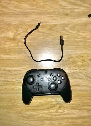 Nintendo Switch pro controller, merk: Nintendo, staat: Nieuw zonder prijskaartje, € 25,00, € 26,95 inclusief Kopersbescherming