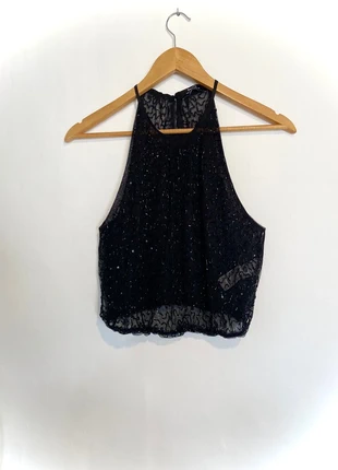 Top negro de gasa y lentejuelas con cuello halter. Bershka - Talla S, marca: Bershka, estado: Muy bueno, tamaño: S / 36 / 8, 13,00 €, 14,35 € Protección al comprador incluida