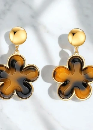 Jolies boucles d oreilles fleurs tendance en resine leopard et en acier inoxydable doré, brand: missra paris, condizioni: Nuovo senza cartellino, €13.90, €15.30 include la Protezione acquisti Pro