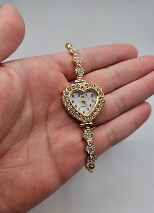 Diamanten hartjes quartz horloge, brand: Quartz, condizioni: Nuovo senza cartellino, taglia: Taglia unica, €12.50, €13.83 include la Protezione acquisti Pro