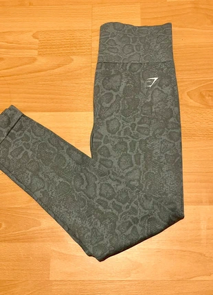 Legging Gymshark, brand: Gymshark, condizioni: Nuovo senza cartellino, taglia: M / IT 42 / EU 38, €28.00, €30.10 include la Protezione acquisti