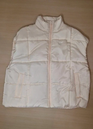 Doudoune Nike rose pale sans manche d’Hiver Therma-Fit - Taille M, marque: Nike, état: Très bon état, taille: M / 38 / 10, 29,90 €, 32,10 € Protection acheteurs incluse