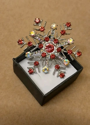 Pretty stoneset snowflake brooch, condition: Very good, £2.35, £3.17 includes Buyer Protection