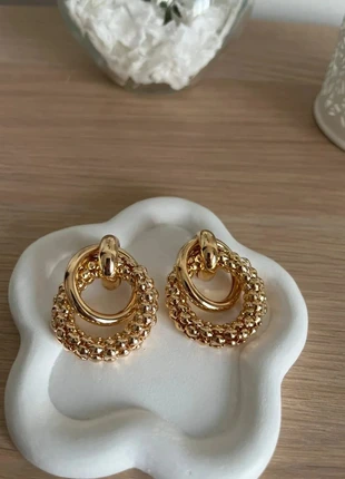 Boucles d'oreilles dorées style multi-boucles, marke: Boutique Parisienne, zustand: Neu, 8,90 €, 10,05 € beinhaltet Vinted-Käuferschutz Pro