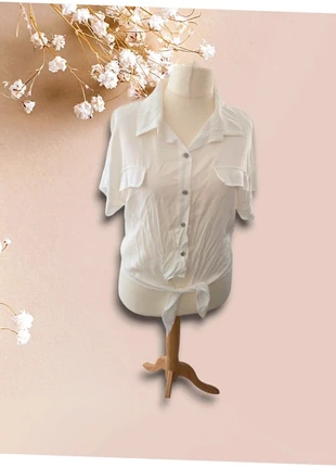 Chemise blanche à manches courtes avec nœud et fausse poche, brand: Made In Italy, condition: New without tags, size: One size, €15.00, €16.45 includes Buyer Protection