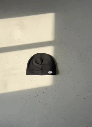 Bonnet Noir Streetwear – Logo Graffiti / Y2K / Unisexe / Hiver Tendance, merk: Atelier Ysée, staat: Heel goed, maat: M, € 23,99, € 25,89 inclusief Kopersbescherming