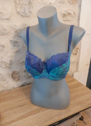 Soutien gorge neuf gorteks 85G, marque: Gorteks, état: Neuf avec étiquette, taille: 85G, 12,00 €, 13,30 € Protection acheteurs incluse