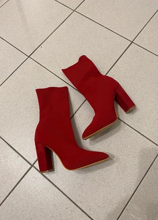 Bottines chaussettes rouges, marque: Shein, état: Très bon état, taille: 37, 5,00 €, 5,95 € Protection acheteurs incluse