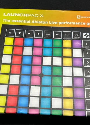 Novation Launchpad X, contrôleur à pads MIDI pour Ableton Live/Logic Pro, marque: Novation, état: Très bon état, 80,00 €, 84,70 € Protection acheteurs incluse