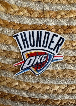 Écusson thermocollant Thunder d'Oklahoma City 🏀📦, état: Très bon état, 4,50 €, 5,43 € Protection acheteurs (Pro) incluse