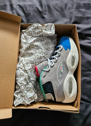 Reebok Allen Iverson draft night taille 42,5, marque: Reebok x Allen Iverson, état: Neuf avec étiquette, taille: 42,5, 85,00 €, 89,95 € Protection acheteurs incluse