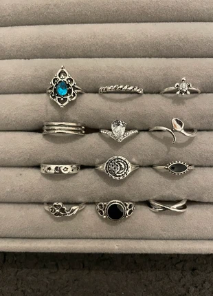 Lot de 12 bagues pour femme, état: Très bon état, taille: 16,9 mm, 4,00 €, 4,90 € Protection acheteurs (Pro) incluse