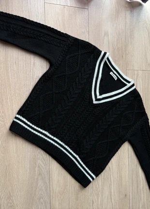 Pull noir col V femme - taille XS, marque: Cache Cache, état: Très bon état, taille: XS / 34 / 6, 6,00 €, 7,00 € Protection acheteurs incluse