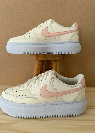 Basket Nike Court Vision Alta, marque: Nike, état: Neuf avec étiquette, taille: 40, 42,00 €, 44,80 € Protection acheteurs incluse