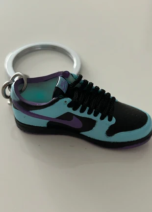 Porte-clés miniature basket Dunk - Bleu & Violet, staat: Heel goed, € 5,00, € 5,95 inclusief Kopersbescherming