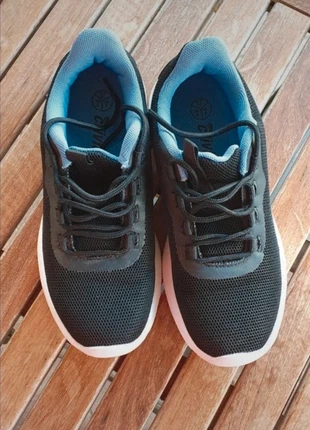 Scarpe sportive da camminata tg 37, brand: Nessun Brand, condizioni: Nuovo senza cartellino, taglia: 37, €5.00, €5.95 include la Protezione acquisti