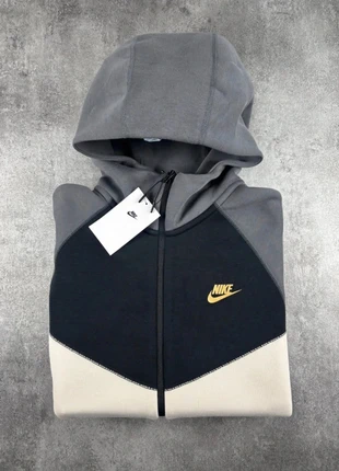 Gilet Nike Tech Fleece | Noir, Gris, Beige | Taille S | Neuf avec étiquette | SKU 6, brand: Nike, condition: New with tags, size: S, €65.00, €68.95 includes Buyer Protection Pro
