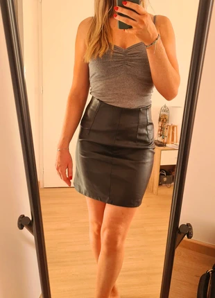 Jupe en cuir zara, marke: Zara, zustand: Sehr gut, größe: XS / 34 / 6, 8,00 €, 9,10 € inklusive Vinted-Käuferschutz