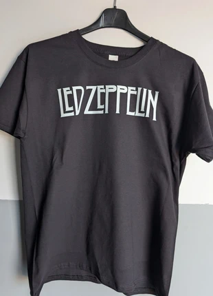 T-shirt nera | Led Zeppelin | logo, merk: nobrand, staat: Heel goed, maat: M, € 13,00, € 14,35 inclusief Kopersbescherming Pro