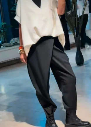 Pantalon asymétrique portefeuille chic, brand: Boutique indépendante, condizioni: Nuovo senza cartellino, taglia: M / IT 42 / EU 38, €49.00, €52.15 include la Protezione acquisti