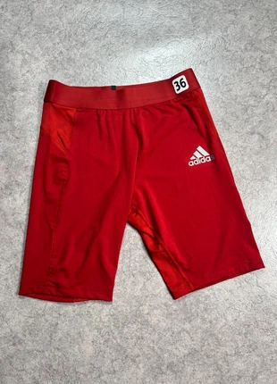 Sous short de foot Adidas Techfit rouge / Taille L, merk: adidas, staat: Heel goed, maat: L, € 15,00, € 16,45 inclusief Kopersbescherming