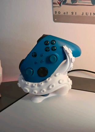 Support manette Xbox, brand: Xbox, condizioni: Ottime, €7.00, €8.05 include la Protezione acquisti