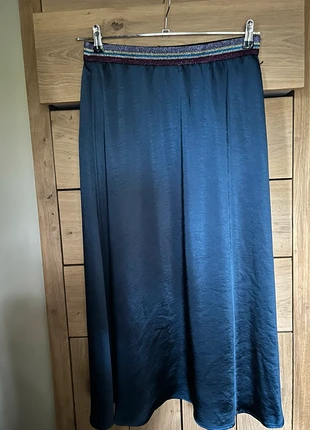 A lijn rok mooie glans stof, merk: POM Amsterdam, staat: Heel goed, maat: M / 38 / 10, € 22,00, € 23,80 inclusief Kopersbescherming