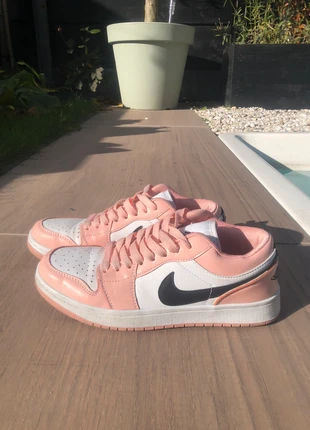 Air Jordan 1 Low GS Light Arctic Pink, merk: Jordan, staat: Heel goed, maat: 39, € 20,00, € 21,70 inclusief Kopersbescherming