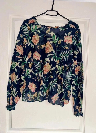 Jolie blouse Sézane manches longues portée 2 fois, marque: Sézane, état: Très bon état, taille: S / 36 / 8, 35,00 €, 37,45 € Protection acheteurs incluse