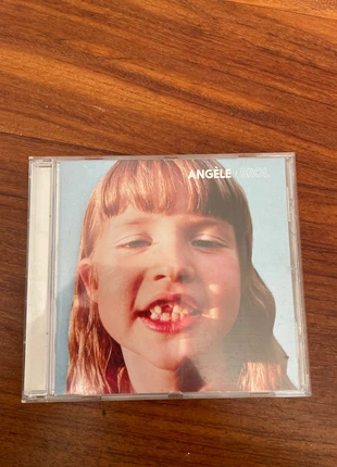 Angèle brol, état: Bon état, 1,99 €, 2,79 € Protection acheteurs incluse
