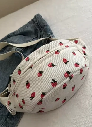 Sac banane fraise mode tendance femme, état: Neuf sans étiquette, 9,00 €, 10,15 € Protection acheteurs incluse