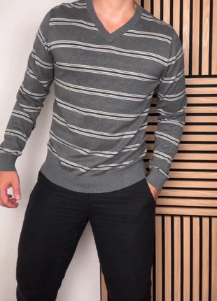 Pull col V Tommy Hilfiger – Gris à Rayures – Homme – Taille M – Excellent État, brand: Tommy Hilfiger, condition: Very good, size: M, €24.00, €25.90 includes Buyer Protection Pro