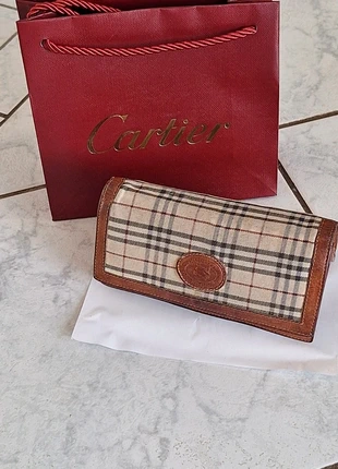 Burberry cuir / Long Porte-feuille Burberry, marque: Burberry, état: Bon état, 75,00 €, 79,45 € Protection acheteurs incluse