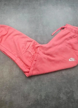 Jogging Nike Swoosh brodré femme • Taille S • Couleur rose pale, marque: Nike, état: Très bon état, taille: S / 36 / 8, 17,00 €, 18,55 € Protection acheteurs (Pro) incluse