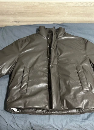 Doudoune simili cuir Zara – Marron (taille S), marque: Zara, état: Neuf sans étiquette, taille: S, 18,99 €, 20,64 € Protection acheteurs incluse