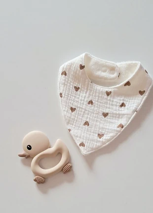 Bavoir bandana Petits Cœurs Chocolat, marca: Tout doux 67, estado: Muy bueno, 4,95 €, 5,90 € Protección al comprador Pro incluida