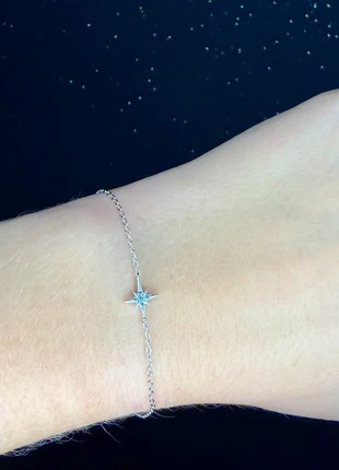 Bracelet Fin Argenté Étoile Scintillante en Acier Inoxydable, marque: La Dame Aux Joyaux, état: Neuf sans étiquette, 12,90 €, 14,25 € Protection acheteurs incluse