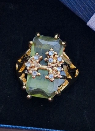 Superbe bague dorée cristal kaki et strass, brand: annalirva, condizioni: Nuovo senza cartellino, taglia: 19,8 mm Ø / 23,5, €5.50, €6.48 include la Protezione acquisti