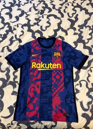 Maillot fourth FC Barcelone 2021-2022, marque: Nike, état: Très bon état, taille: S, 22,00 €, 23,80 € Protection acheteurs incluse