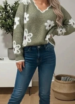 Pull Col V tout doux Vert Vintage Chic à fleurs Taille L, marque: lisandra, état: Très bon état, taille: L / 40 / 12, 53,00 €, 56,35 € Protection acheteurs incluse