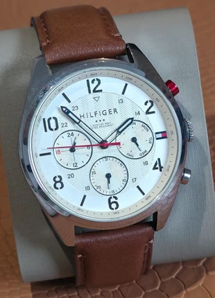 Montre Tommy Hilfiger, brand: Tommy Hilfiger, condizioni: Ottime, taglia: 39–42 mm, €65.00, €68.95 include la Protezione acquisti