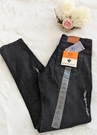 👖 Jeans Ados - Marque Stone Edge - Taille W28 / 14 ans - Couleur Noir Effet Déchiré, marque: Stone edge, état: Très bon état, taille: 14 ans / 164 cm, 16,00 €, 17,50 € Protection acheteurs (Pro) incluse