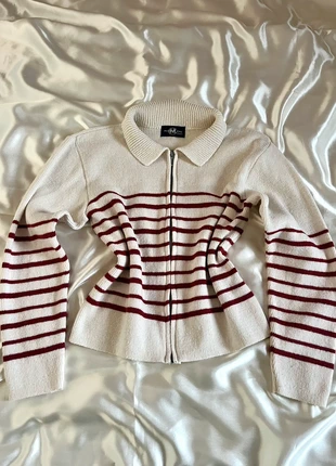Cardigan rayé rouge en maille full zip - y2k 2000s, brand: Vintage Dressing, condition: Very good, size: M / 38 / 10, €23.00, €24.85 includes Buyer Protection Pro