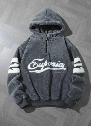 Hoodie polaire gris à capuche “Euphoria”, zustand: Sehr gut, größe: M, 54,99 €, 58,44 € inklusive Vinted-Käuferschutz