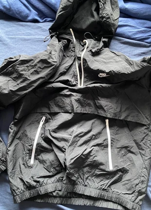 Jas Nike, merk: Nike, staat: Goed, maat: M, € 7,50, € 8,58 inclusief Kopersbescherming
