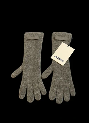 Gloves Jacquemus, merk: Jacquemus, staat: Heel goed, maat: S, € 114,95, € 121,40 inclusief Kopersbescherming Pro
