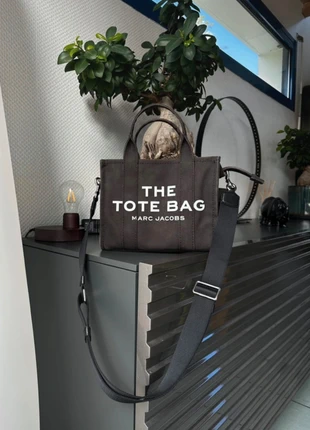 Sac à main fourre-tout - cabas mini The Tote Bag Marc Jacobs noir, brand: Marc Jacobs, condizioni: Ottime, €73.00, €77.35 include la Protezione acquisti