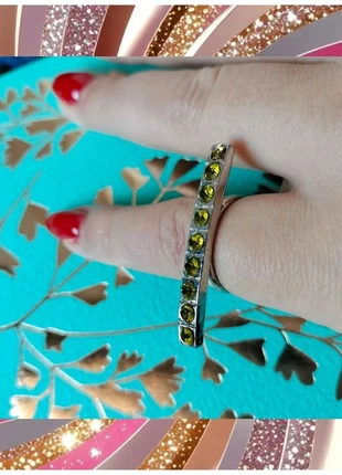 💚💚Anillo ajustable con brillós verdes💚💚, merk: La Boutique, staat: Nieuw zonder prijskaartje, maat: Aanpasbaar, € 12,00, € 13,30 inclusief Kopersbescherming