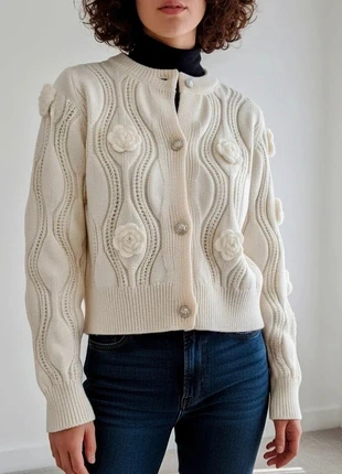 Cardigan Vintage Chic crème à fleurs et boutons cœur, brand: Vintage Dressing, condition: Very good, size: M / 38 / 10, €49.90, €53.10 includes Buyer Protection